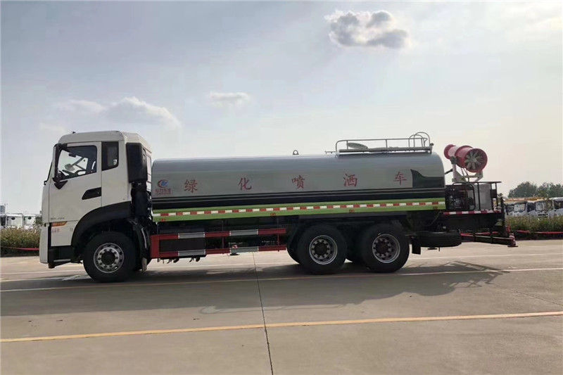 東風天龍后八輪20噸噴霧車，國六綠化噴灑車