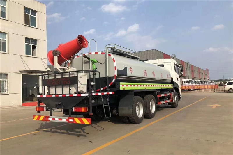 東風天龍后八輪20噸噴霧車，國六綠化噴灑車